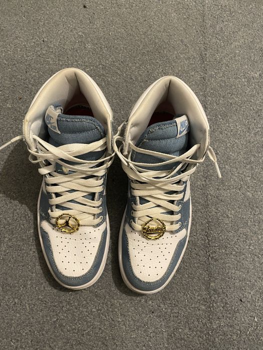 Jordan 1 denim , aproape noi