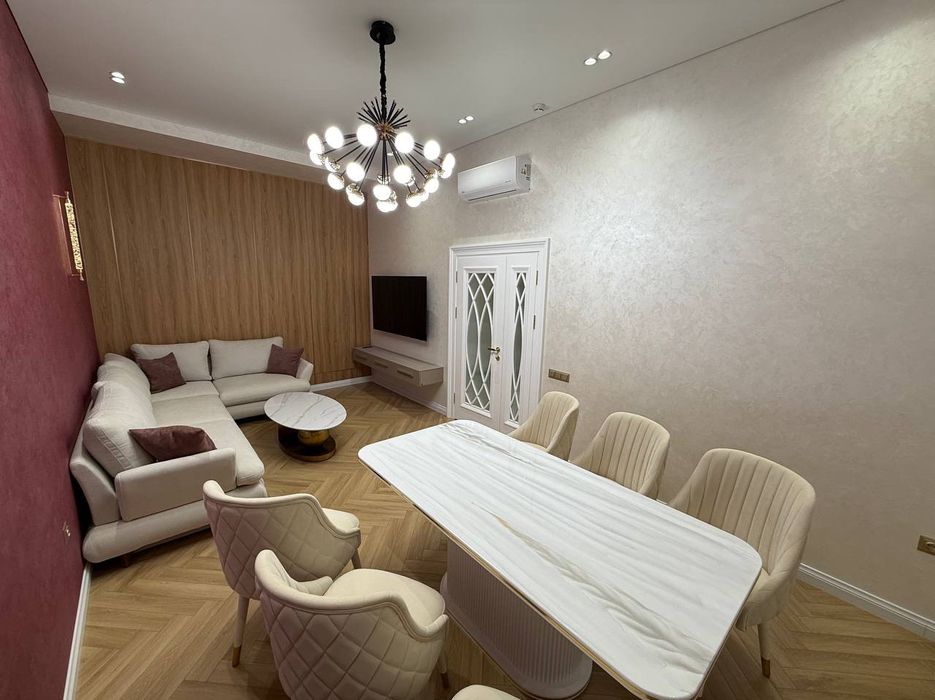 ЖК Инфинити вид во двор Продам 2х комнат квартира на ул Истикбол