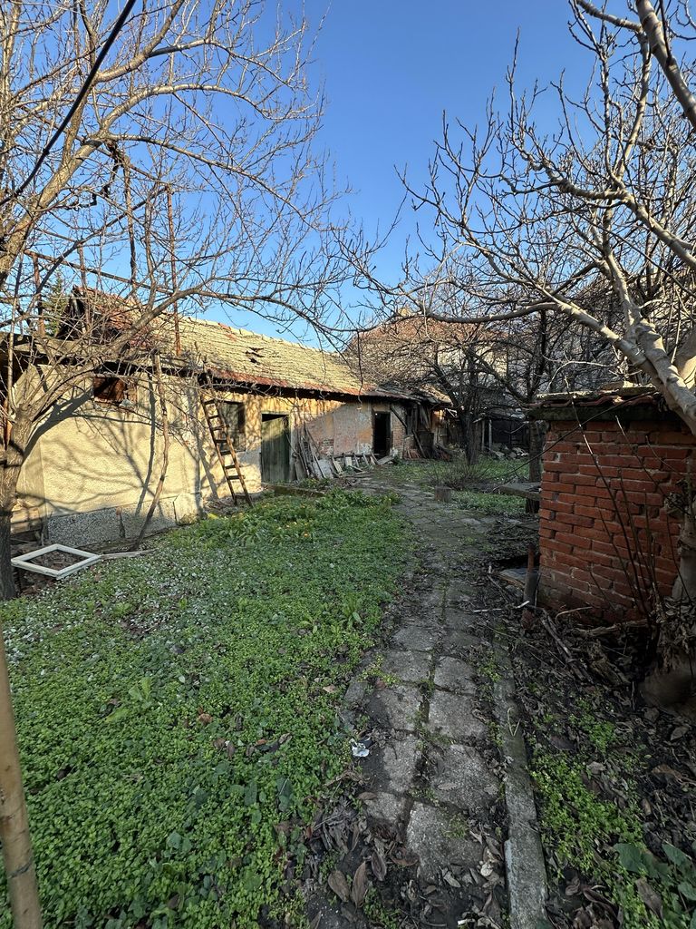 Продава се Къща в Айтос - 542 кв.м за 462 €/кв.м - Снимка #7