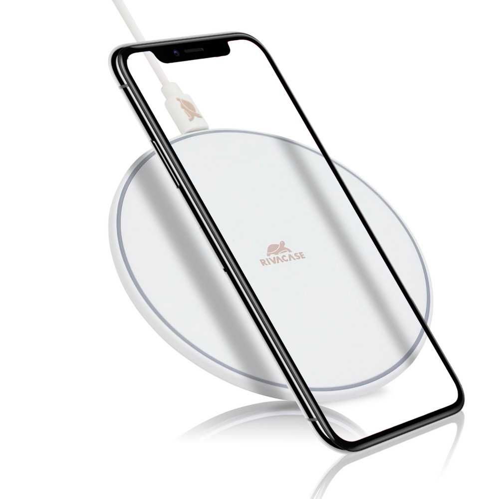 ^ RIVACASE VA4912 fastcharger