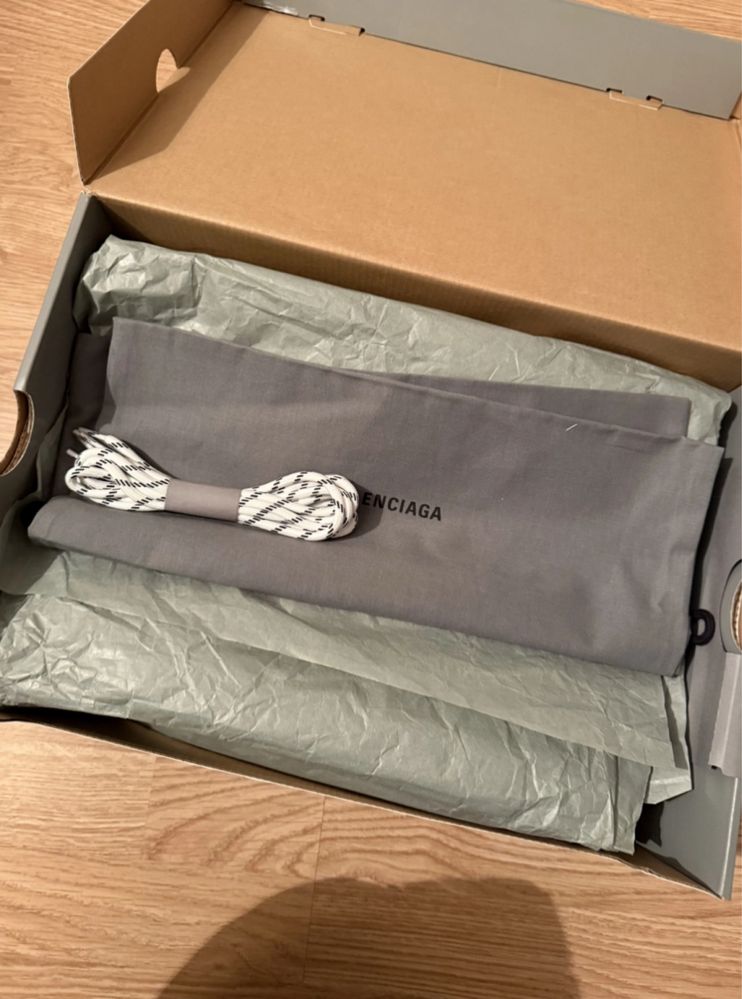 Balenciaga Triple S Clear Sole 43