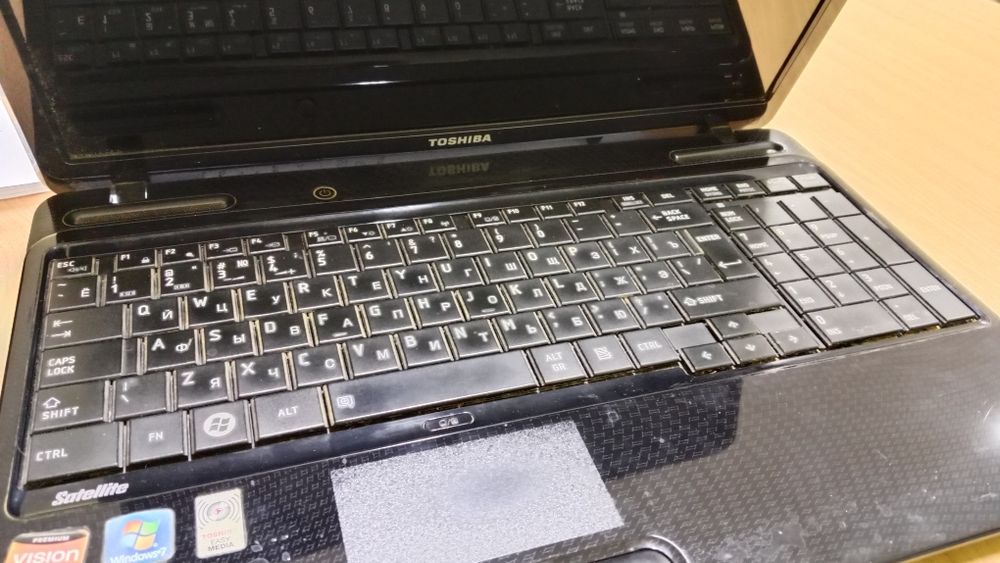 Ноутбук Toshiba Satellite L650D-16U на запчасти