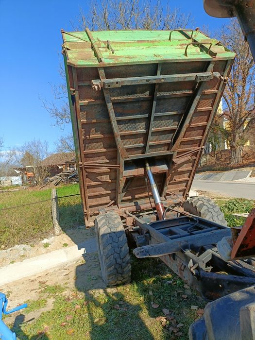 Remorcă agricolă basculabilă 5.66 T