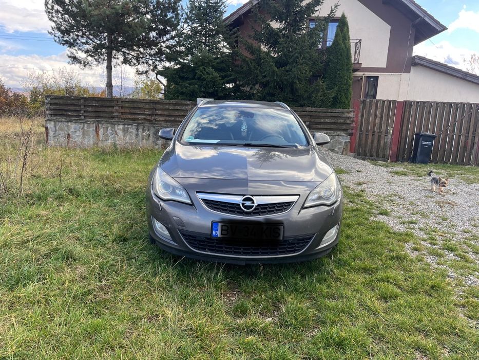 Opel Astra J 2012