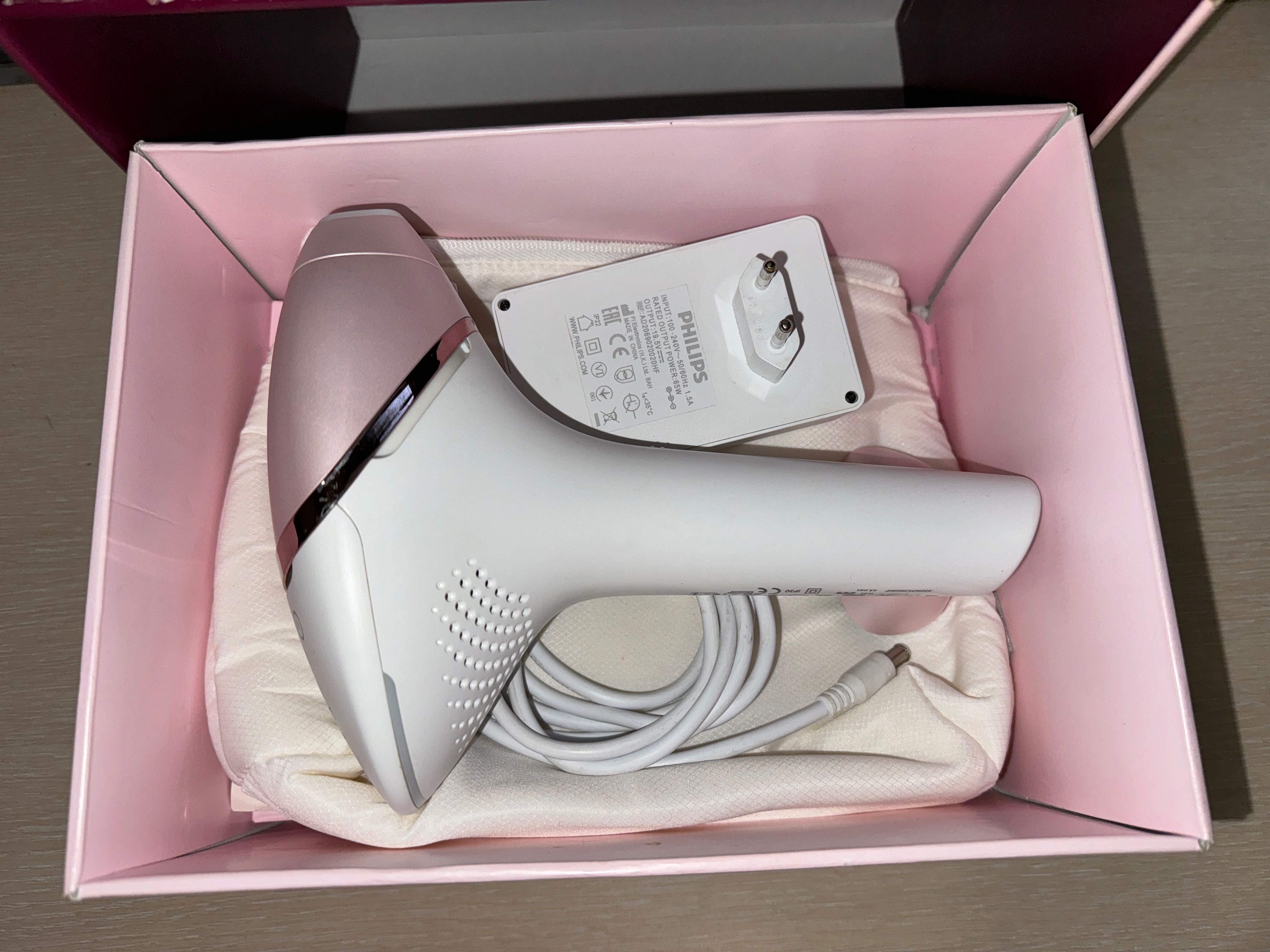 Фотоепилатор Philips Lumea Prestige