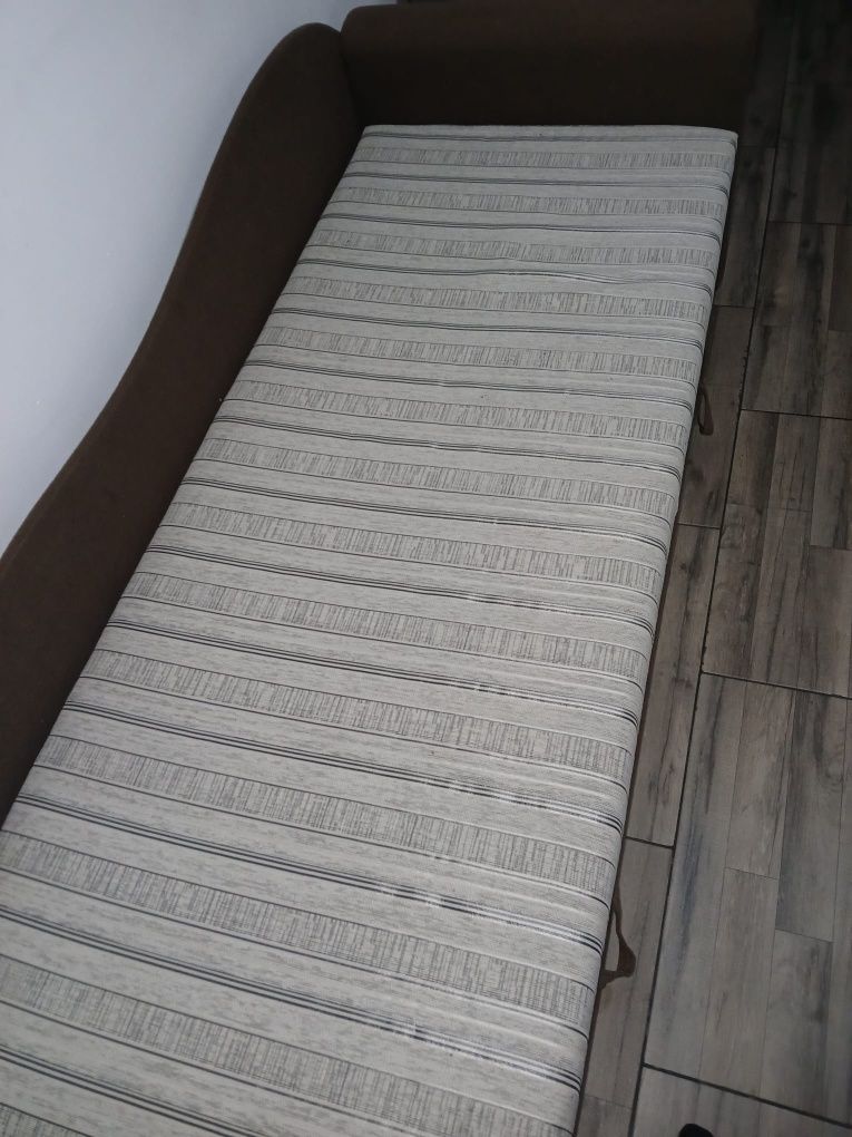 Canapea extensibilă