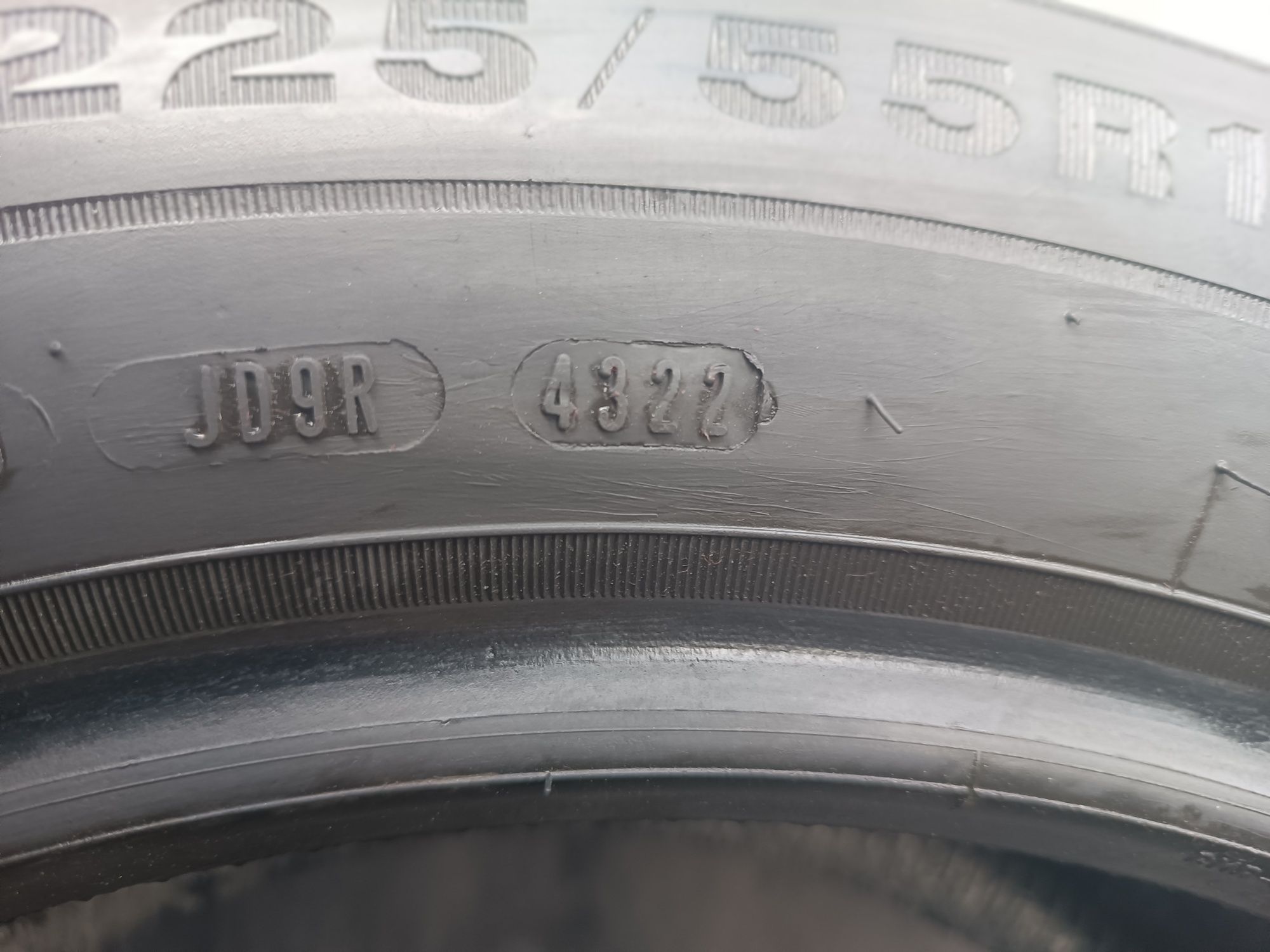 225/55/17 Dunlop Дот 4322