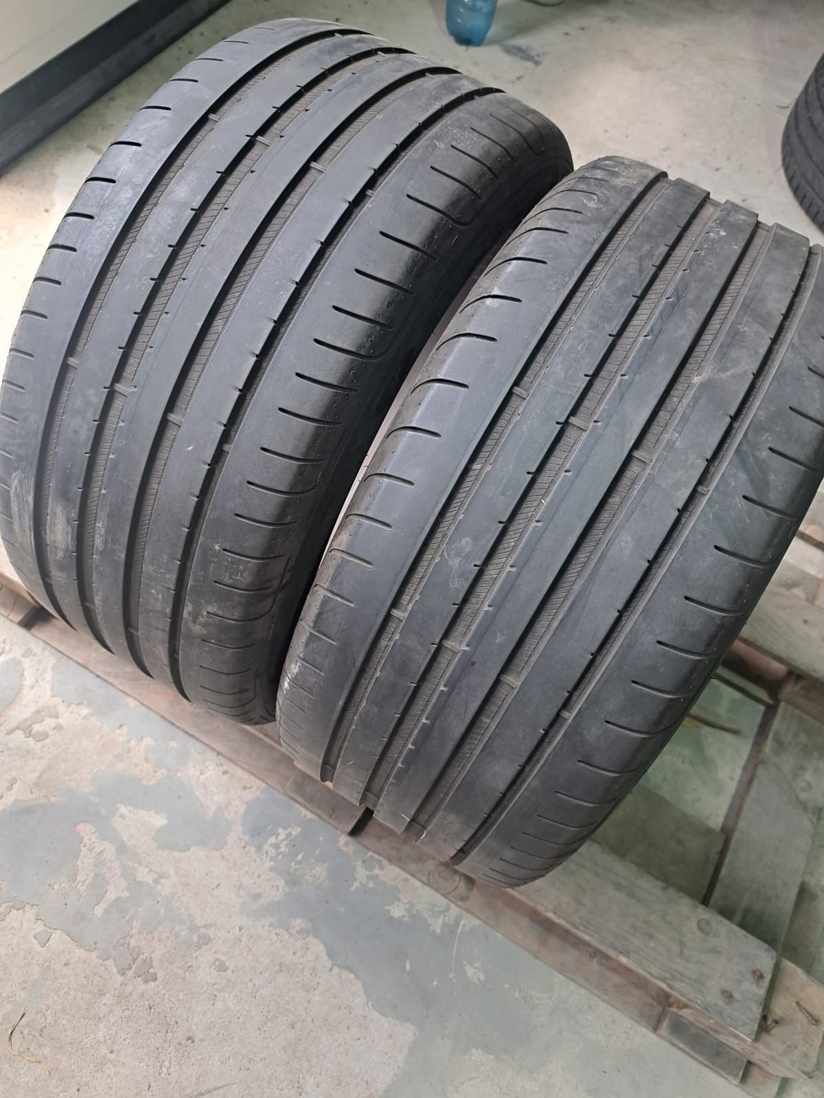 2 anvelope vară 255 40 r17 Goodyear