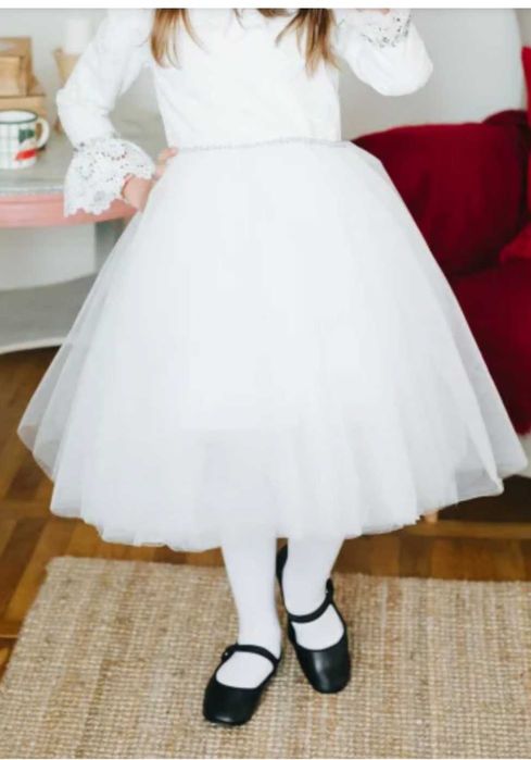 Rochie fetita, potrivita pentru vârsta de 4/5 ani