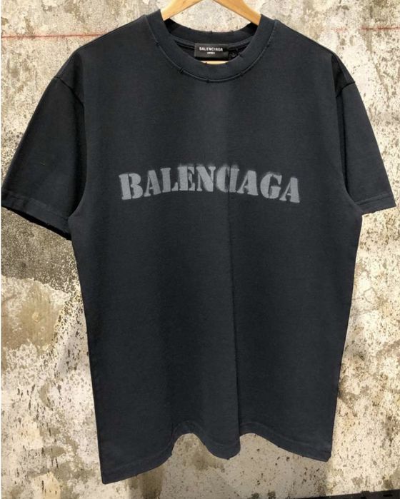 Tricouri balenciaga lichidare