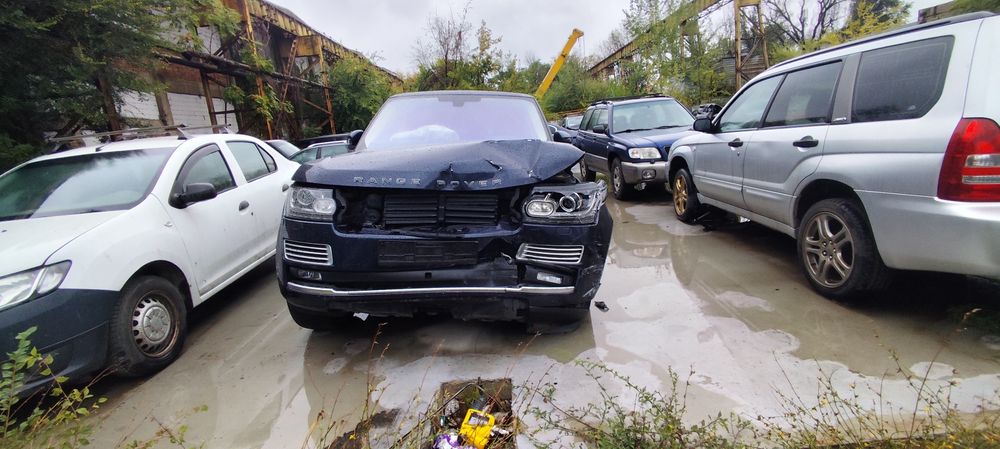 Range rover 4.4 svo autobiography avariat doar pentru piese