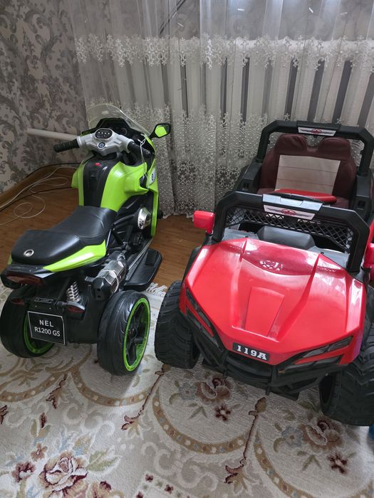 Продам две машинки в хорошем состоянии