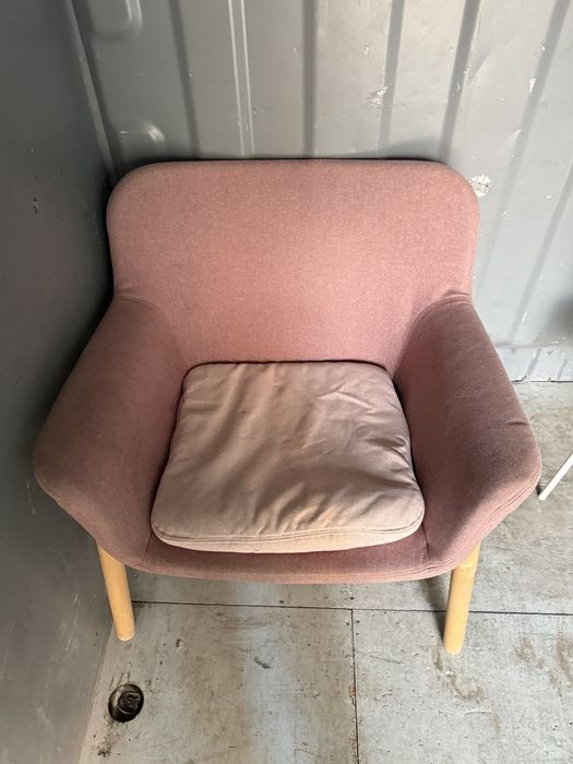 Фотьойл розов удобен