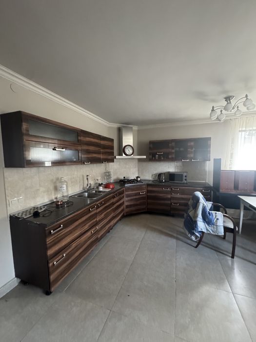 Продам гарнитур для кухни