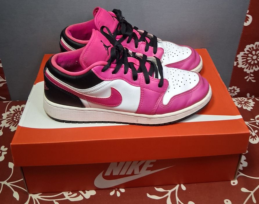 Опигинални дамски обувки Nike air Jordan 1 low