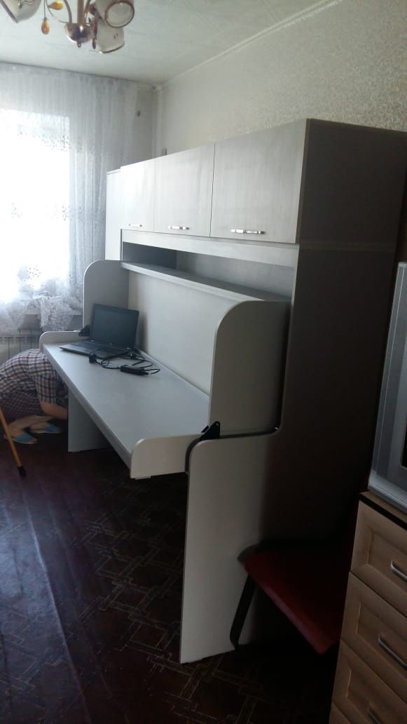Кровать трансформер(стол-кровать)