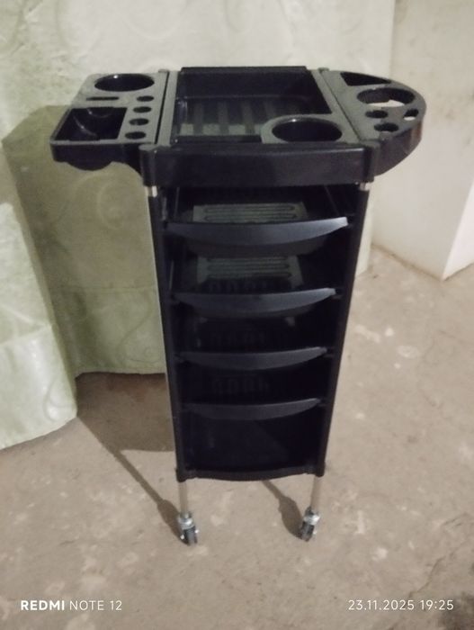 Кресла для парикмахерская