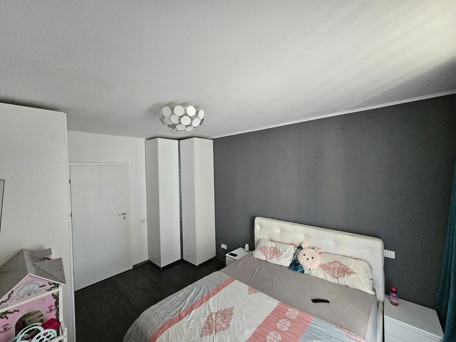 Proprietar vand apartament cu 3 camere