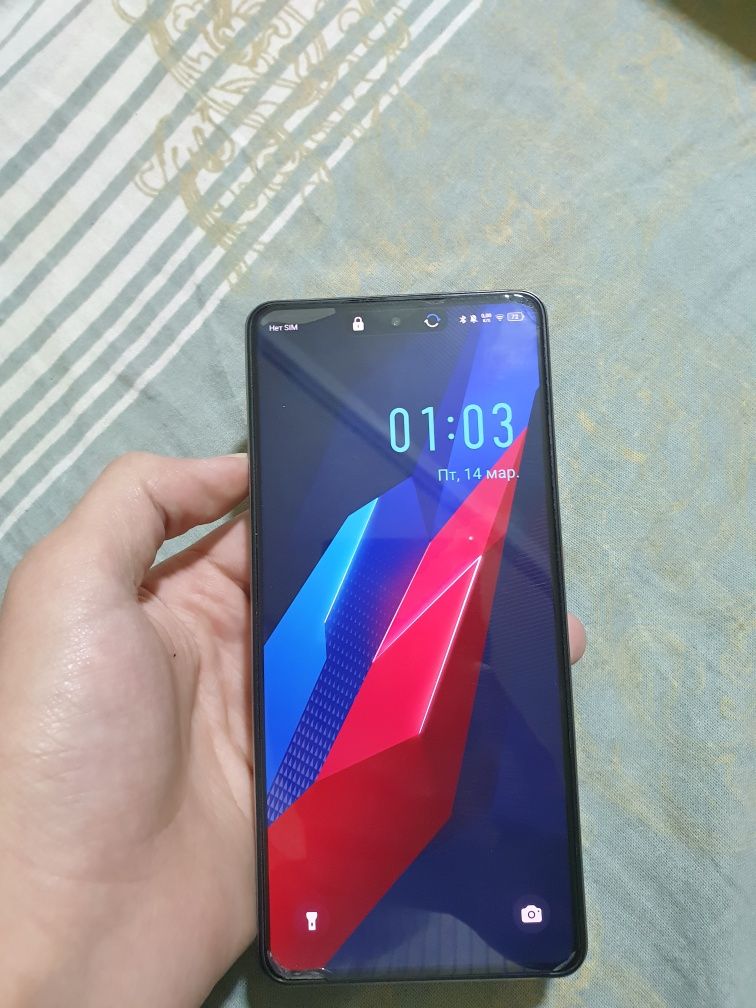 Infinix note 30 pro 256/8+8gb 68w 120hz
