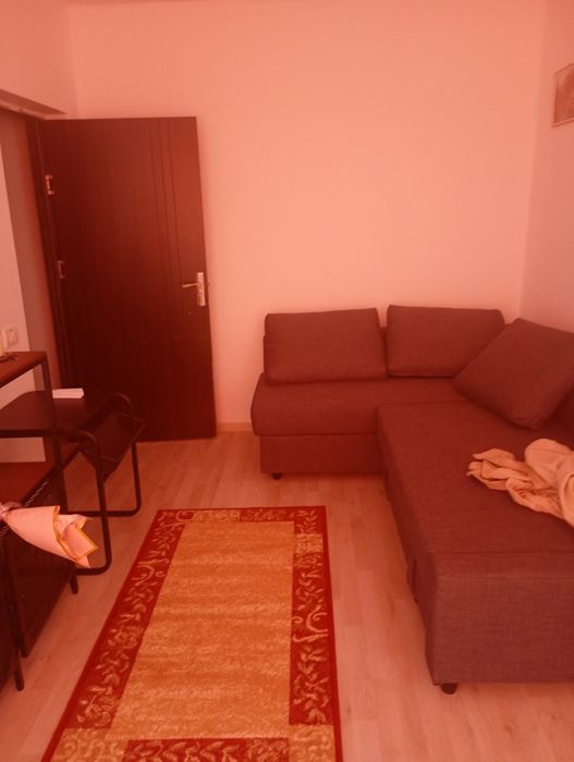 Închirez apartament zona micro 14 !1