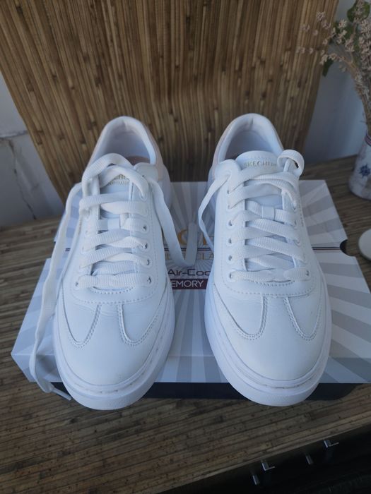 Дамски маратонки skechers 39