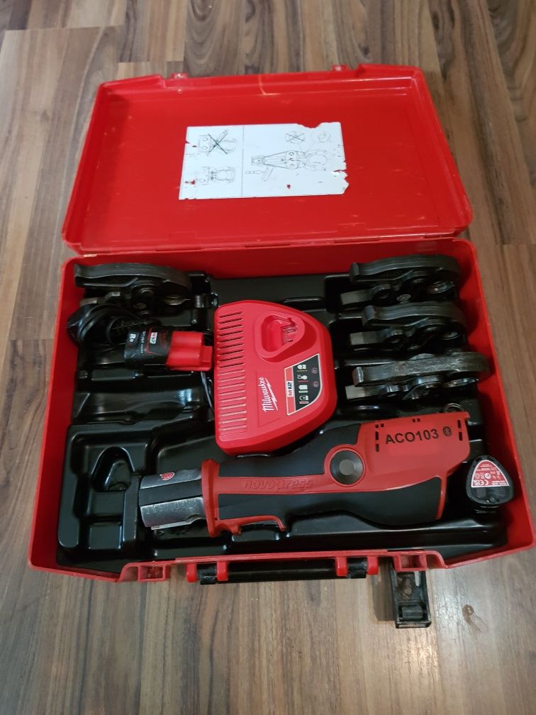 Presă de sertizat Novopress ACO 103