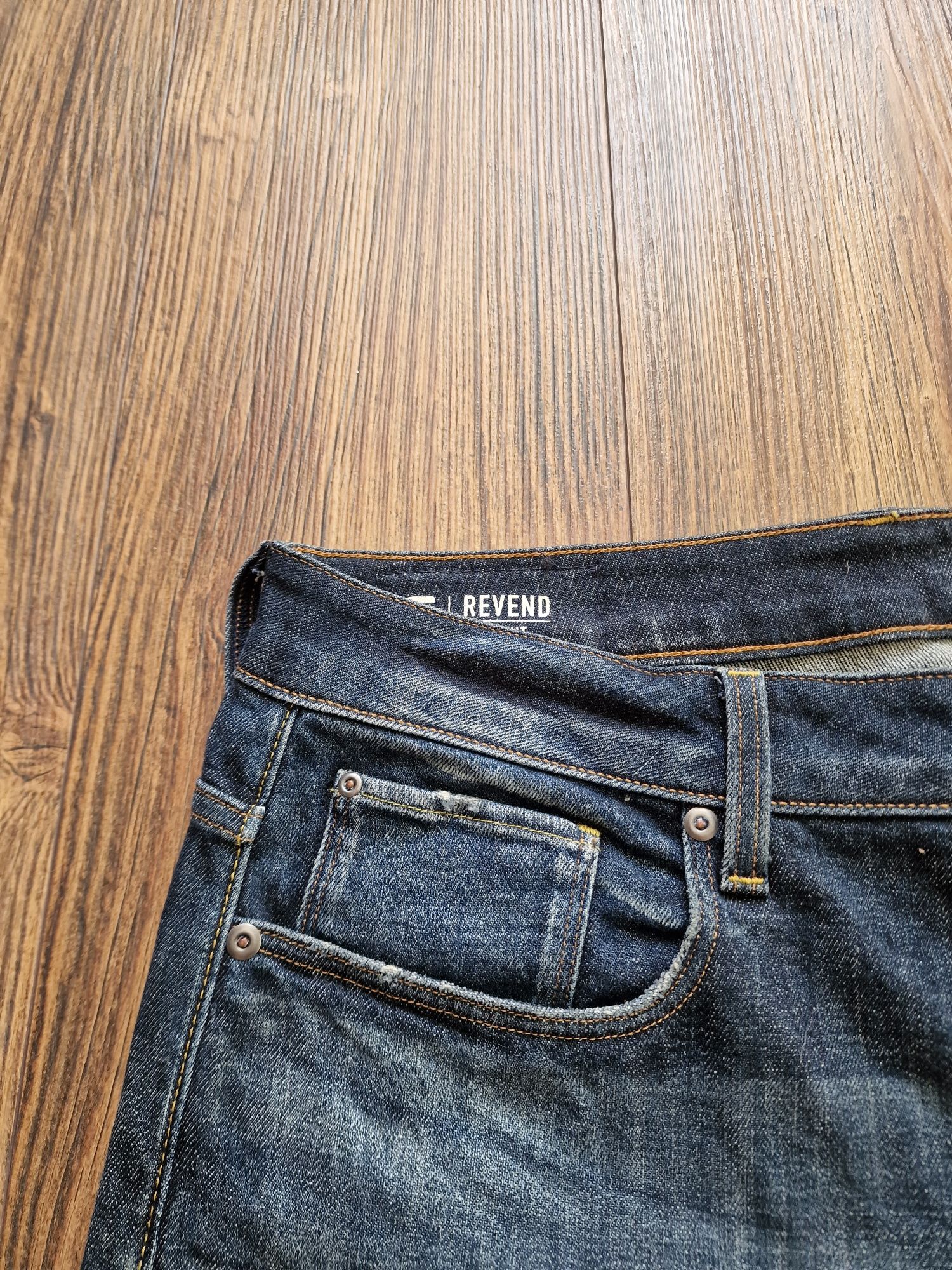 Страхотни мъжки дънки G STAR RAW размер 38
З8ми, без забележки като но
