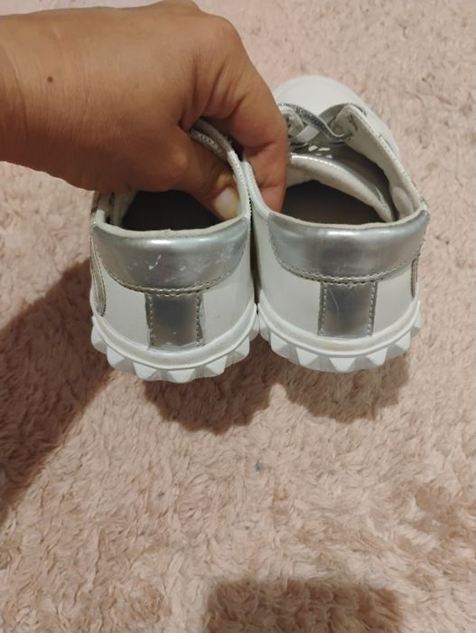 Guess оригинални кецове естествена кожа