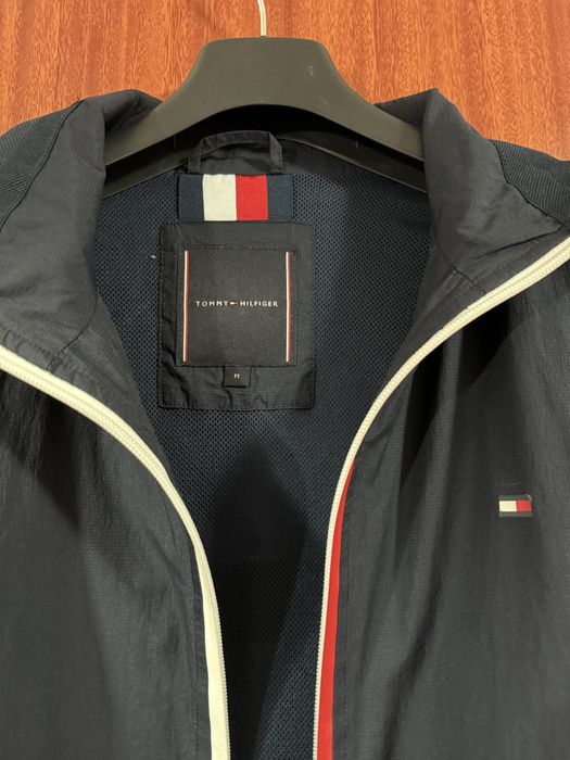 Geaca primavara Tommy Hilfiger originala!
