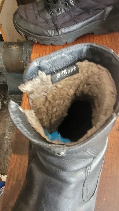 Продам мужские сапожки