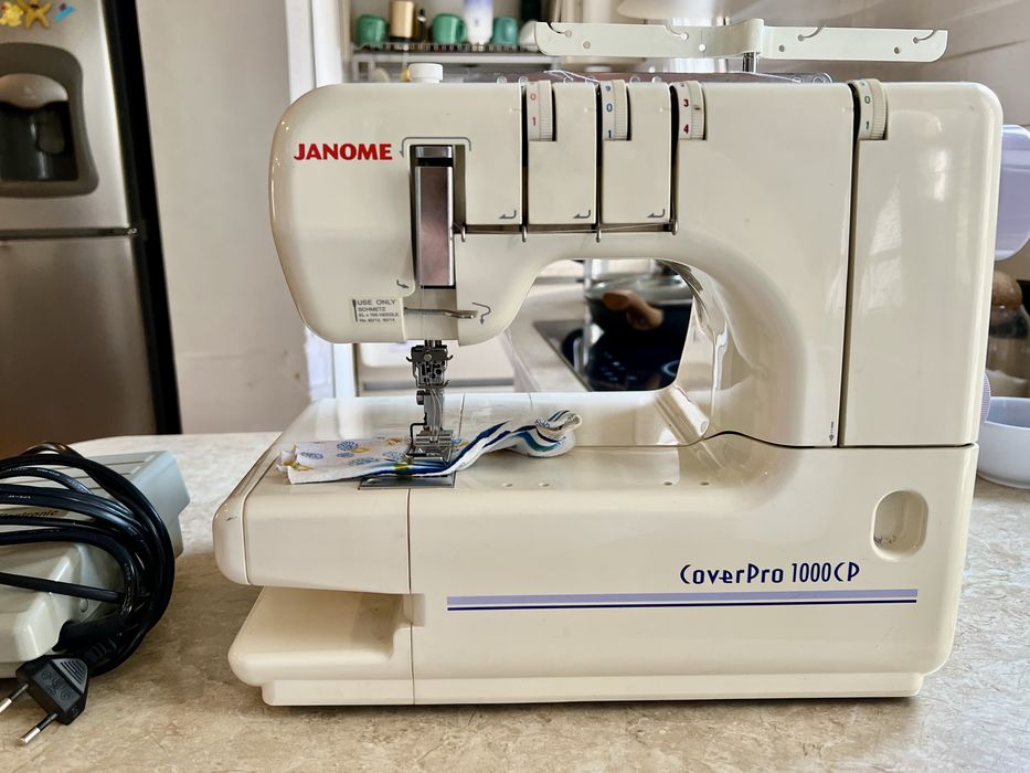 Распошивальная машина Janome Cover Pro 1000CP