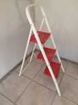 Scara pliabila trepte metalica, soba terecota