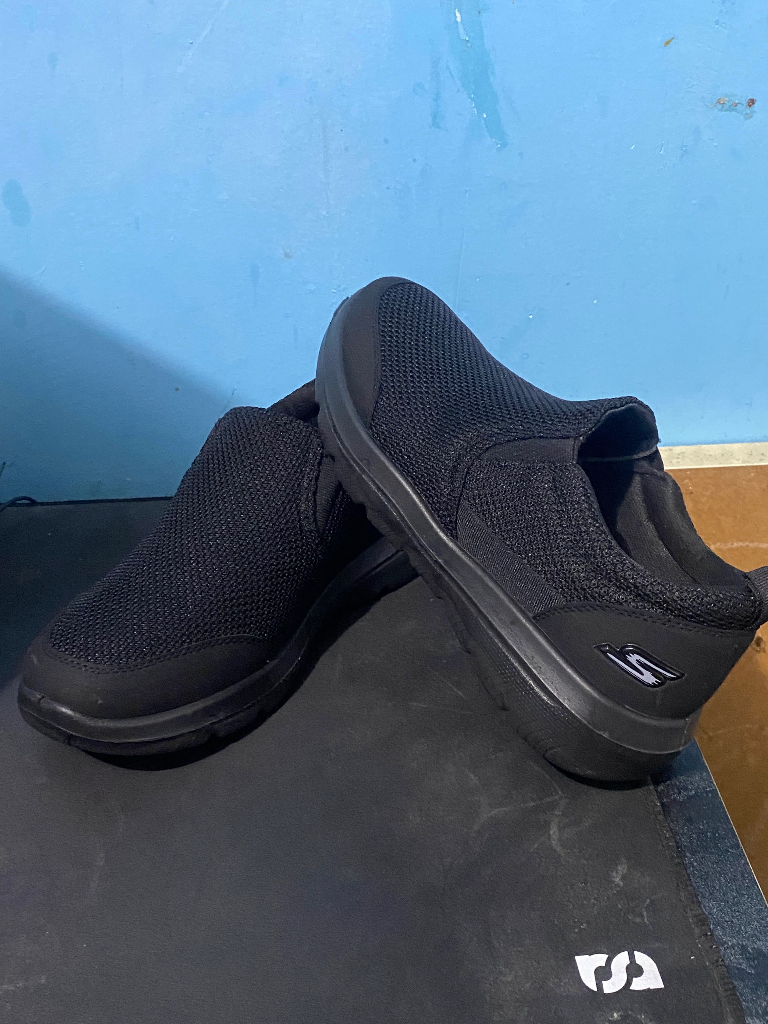 Оптом кроссовки Skechers