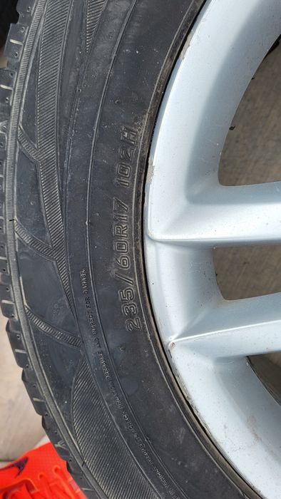235 60 17 Лети джанти с гуми Туарег