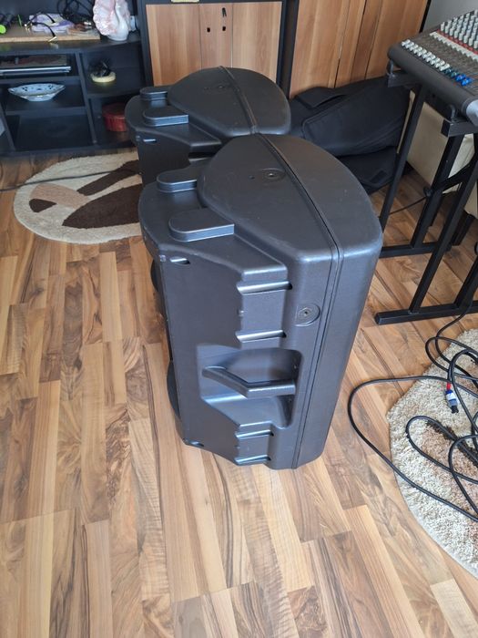 Vand 2 boxe pasive fbt himaxx 60 nu dynacord