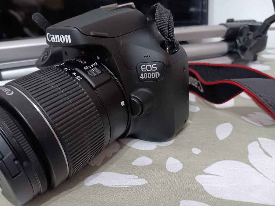 Canon 4000D DSLR