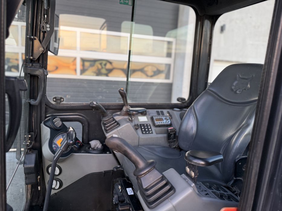 Bobcat E26 2015 miniexcavator