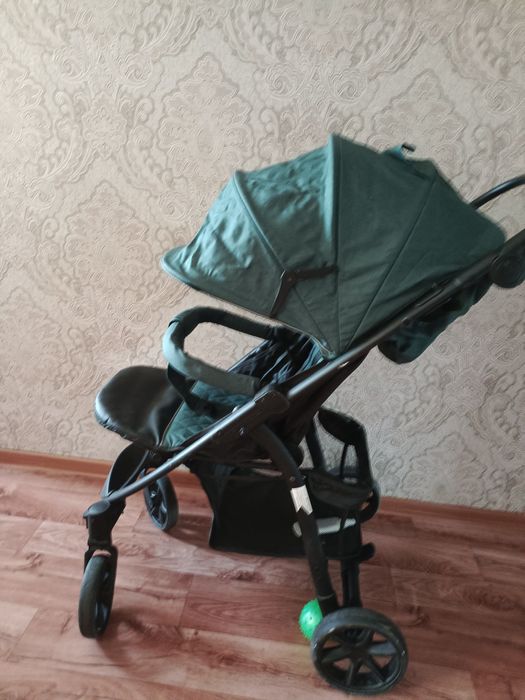 Продам коляску прогулочную