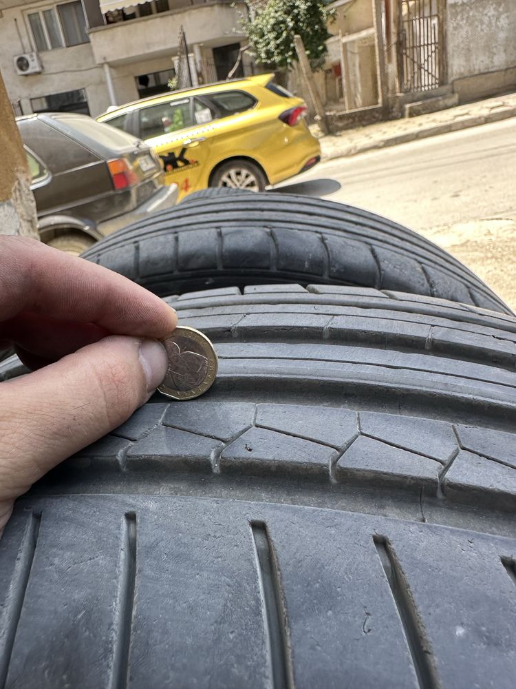 245/40/19 Летни гуми 2бр