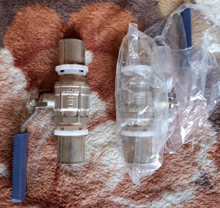 Robinet cu bilă multistrat cu presare PN30, mâner din oțel inoxidabil