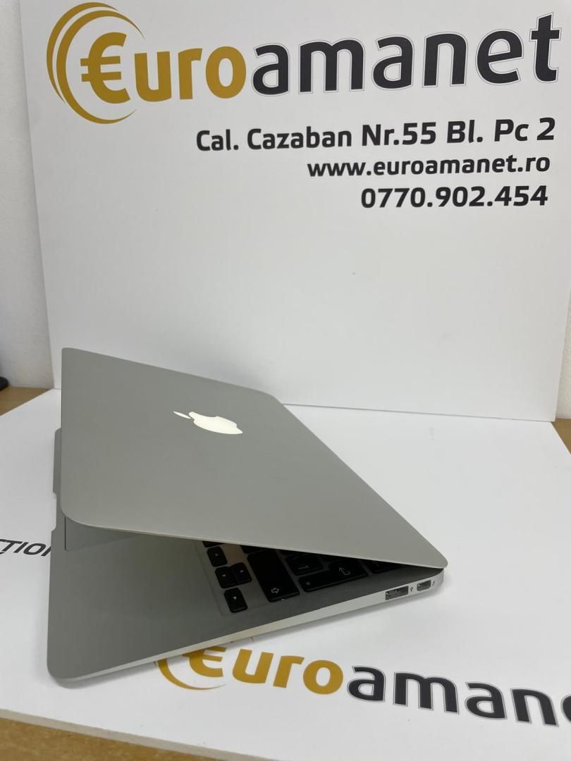 Apple MacBook Air A1370 (Mid-2011) 11.6" - Intel Core i5 1.6 GHz, -I-