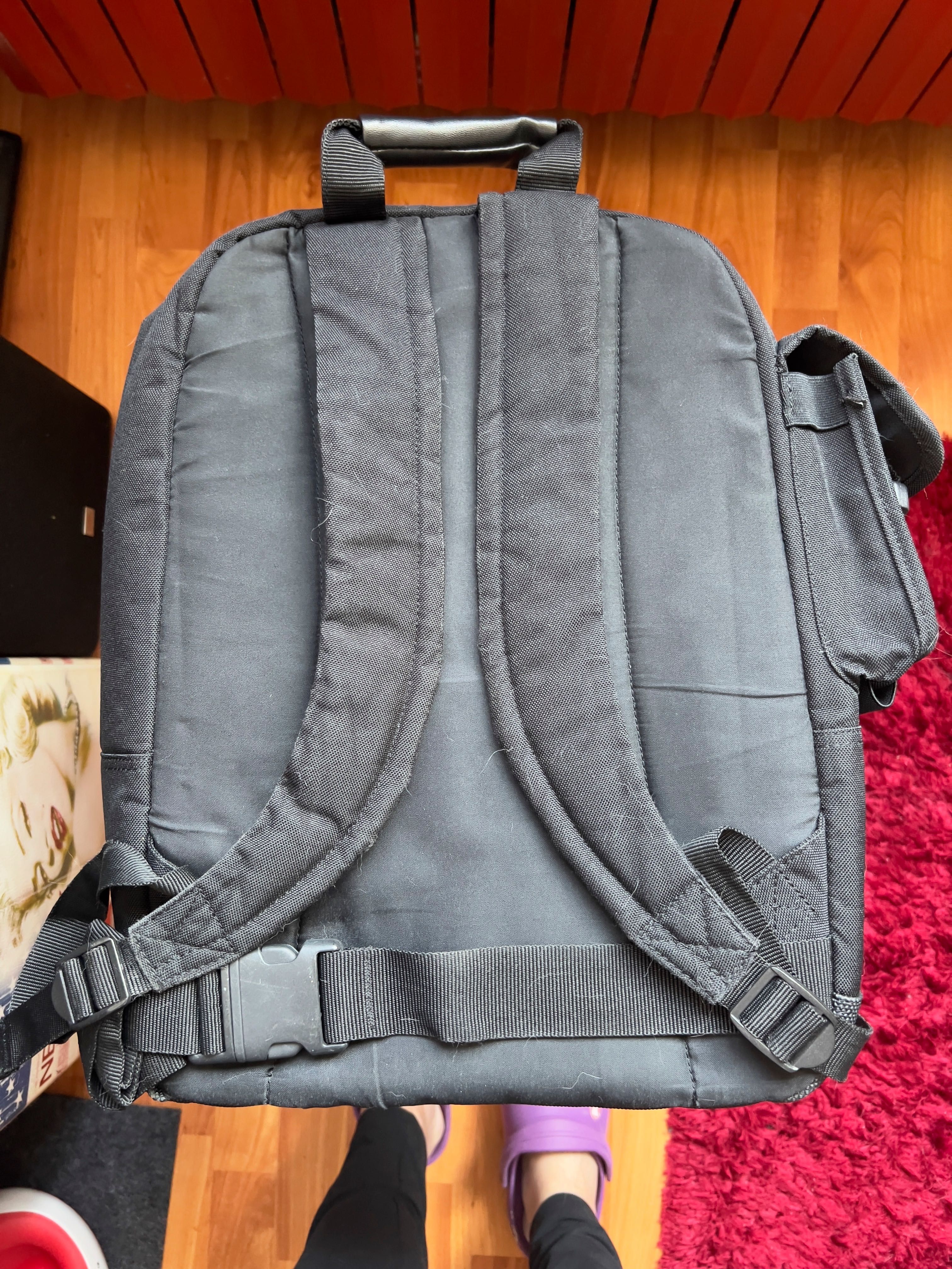 Rucsac laptop 15,6” American Tourister cu 6 compartimente