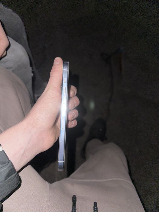 Vând iphone 13 pro max materie 100%