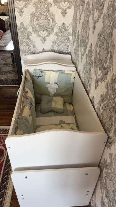 детскии кровать почти новый