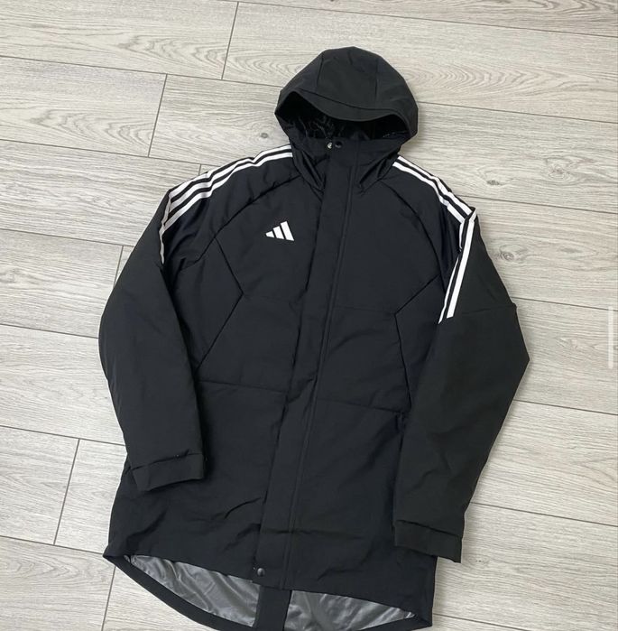 Продам куртку adidas original ( зима- весна)