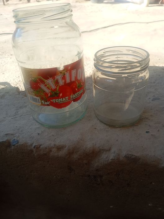 Бонкалар бор срочна сотилади. 1 литр 1000 сўмдан, 0,5 литр 500 сўмдан