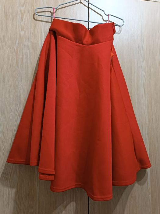 Женские юбки с подкладом  36 р