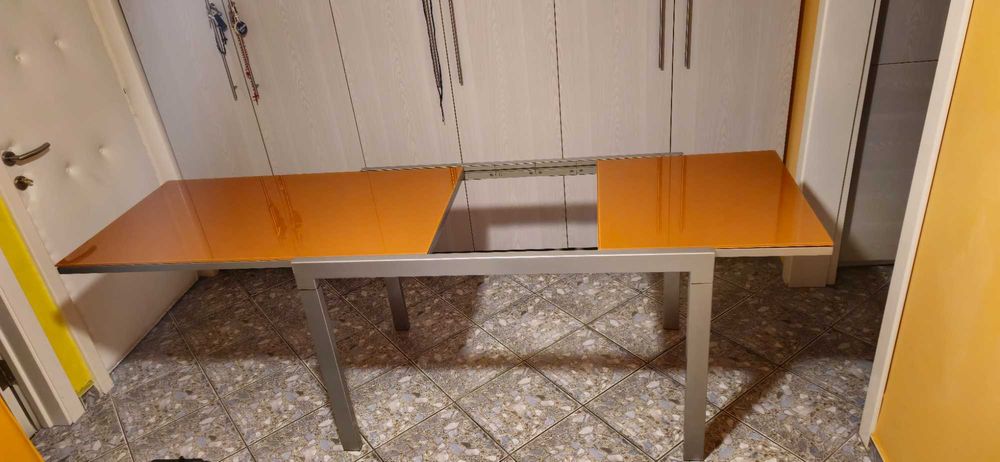 masa extensibila + 6 scaune portocaliu