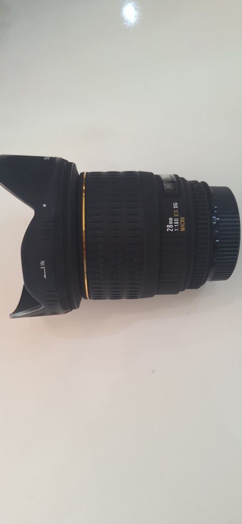 Sigma AF 28mm f/1.8 EX DG (FX) for Nikon