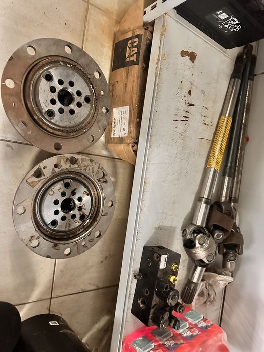 Butuci,planetare Manitou DANA  noi